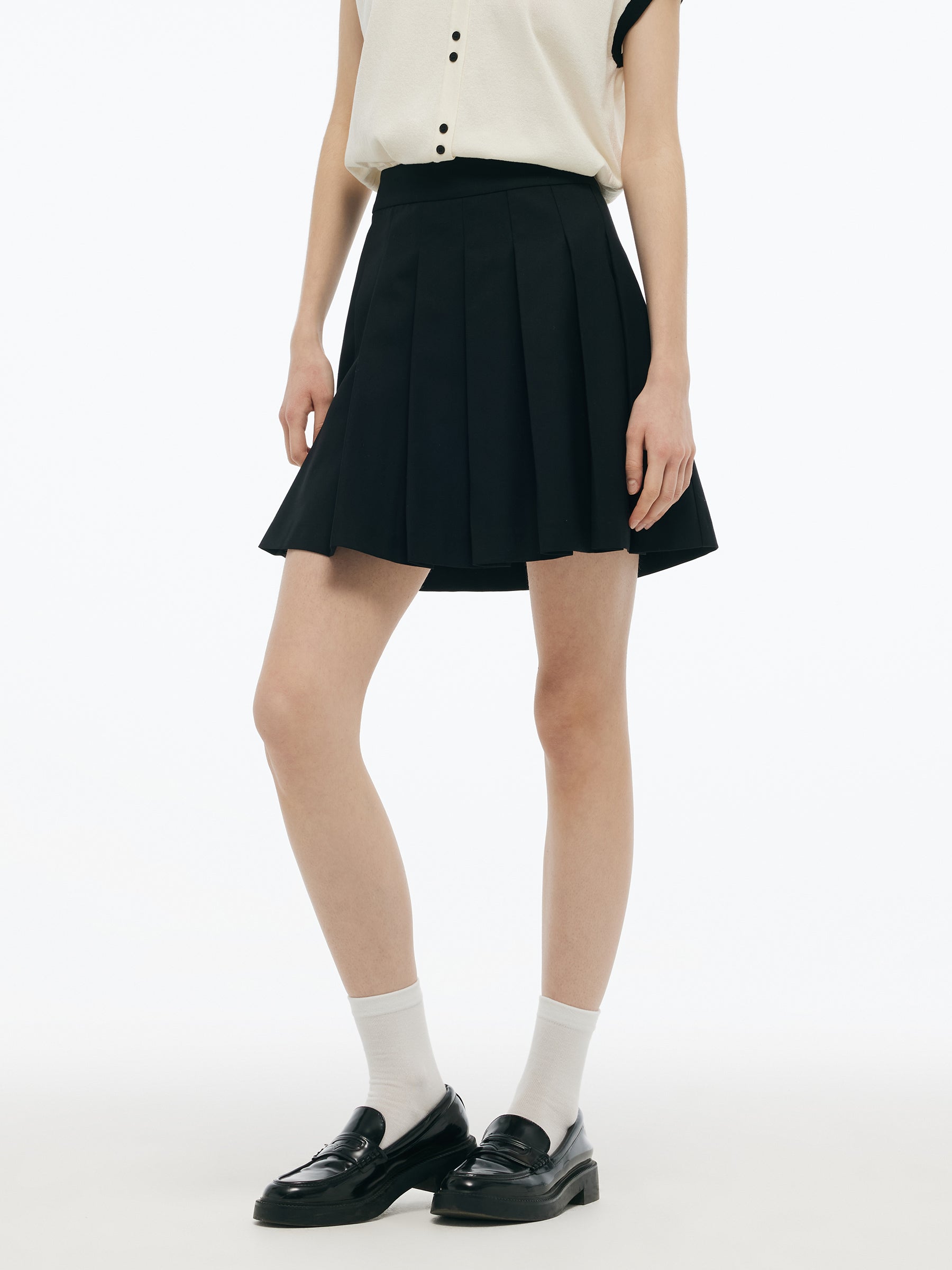 Evelyn & Co.™ | Pleated Mini Skirt