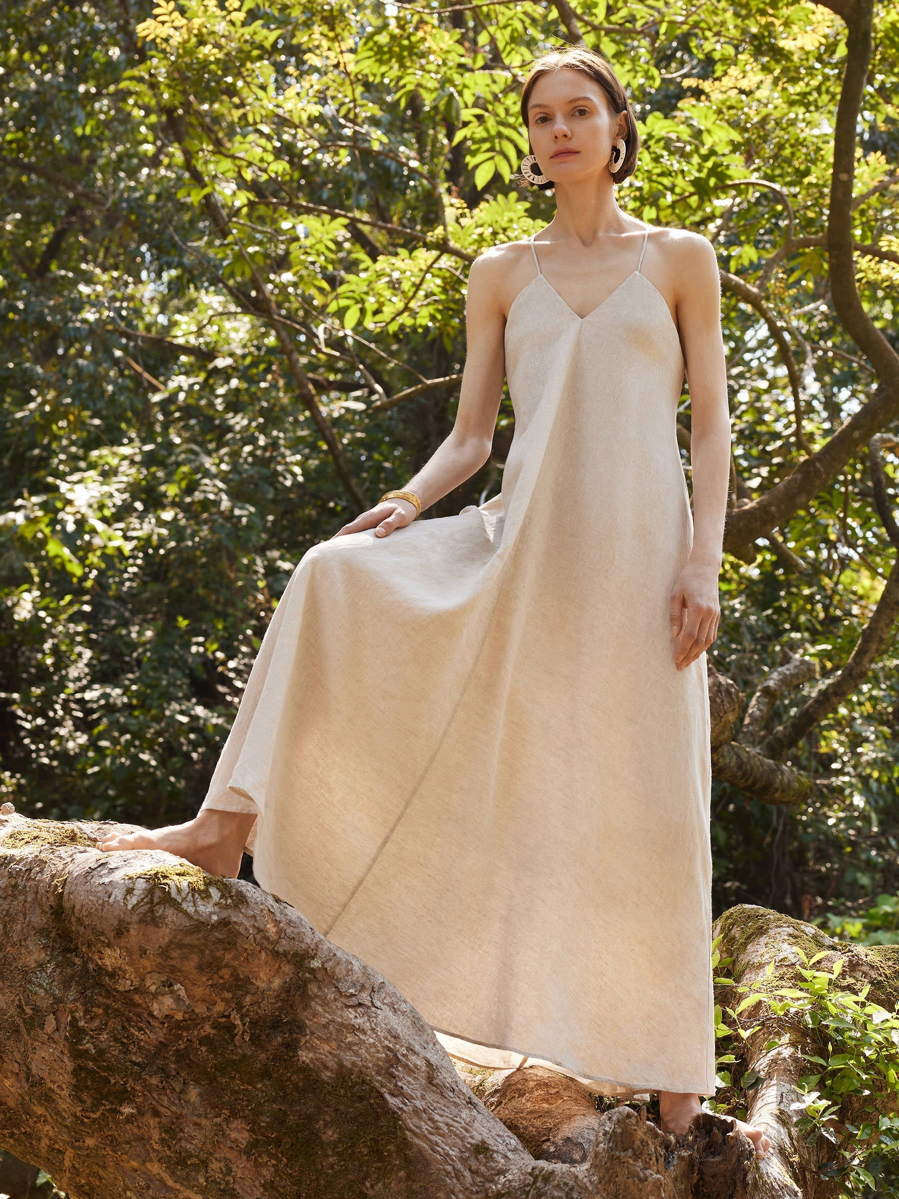 Evelyn & Co.™ | Linen Backless Strap Dress