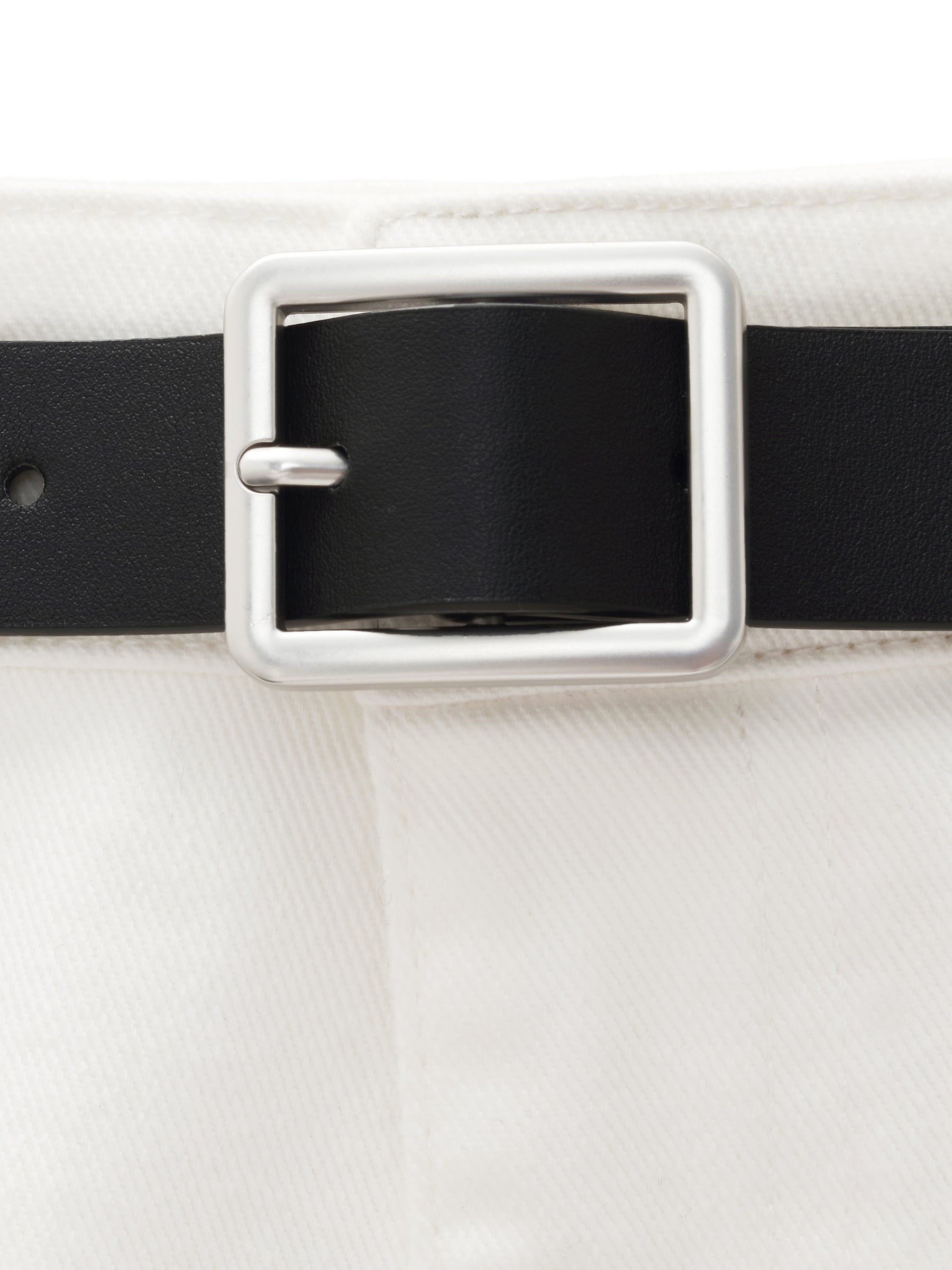 Evelyn & Co.™ | Denim Jeans With Belt